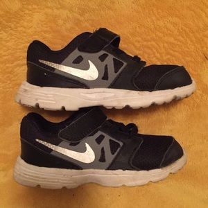 Nike Tennies Toddler Boy Size 8